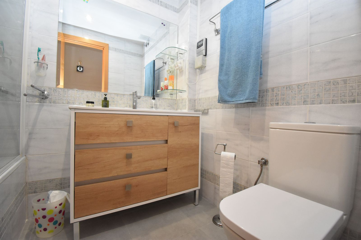4 Bed Apartment for sale in Benalmadena Costa Costa Del Sol, Málaga, Spain