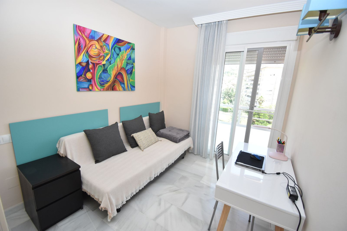 4 Bed Apartment for sale in Benalmadena Costa Costa Del Sol, Málaga, Spain