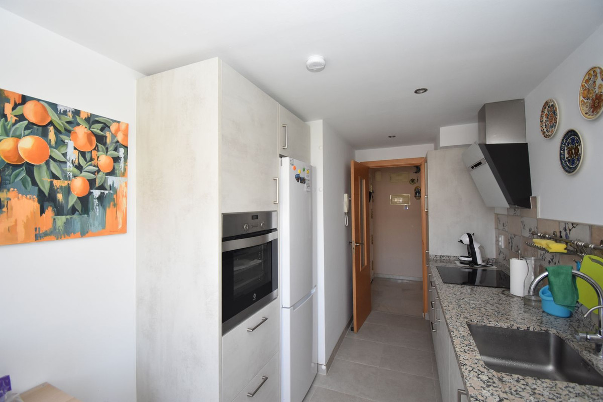 4 Bed Apartment for sale in Benalmadena Costa Costa Del Sol, Málaga, Spain