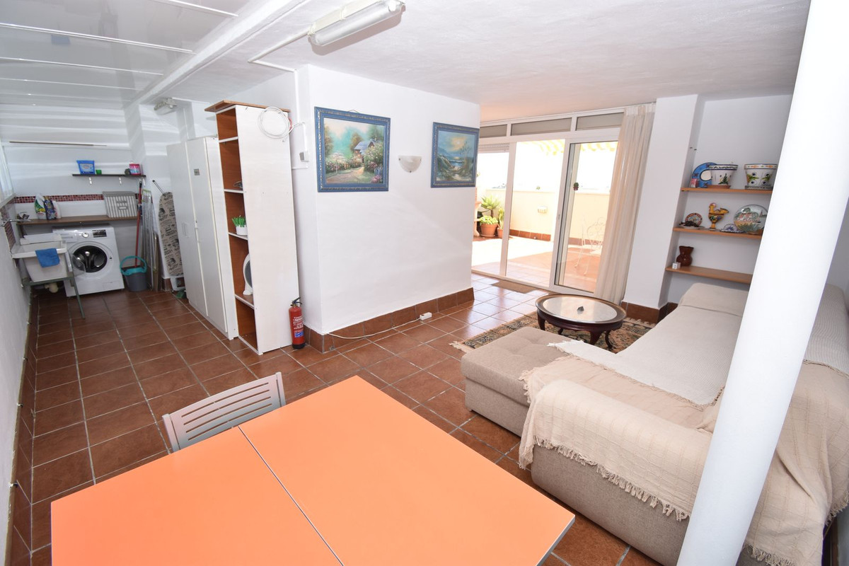 4 Bed Apartment for sale in Benalmadena Costa Costa Del Sol, Málaga, Spain