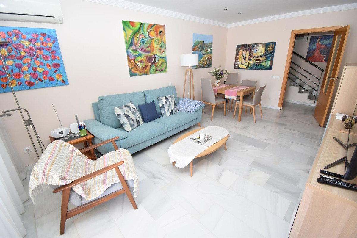 4 Bed Apartment for sale in Benalmadena Costa Costa Del Sol, Málaga, Spain