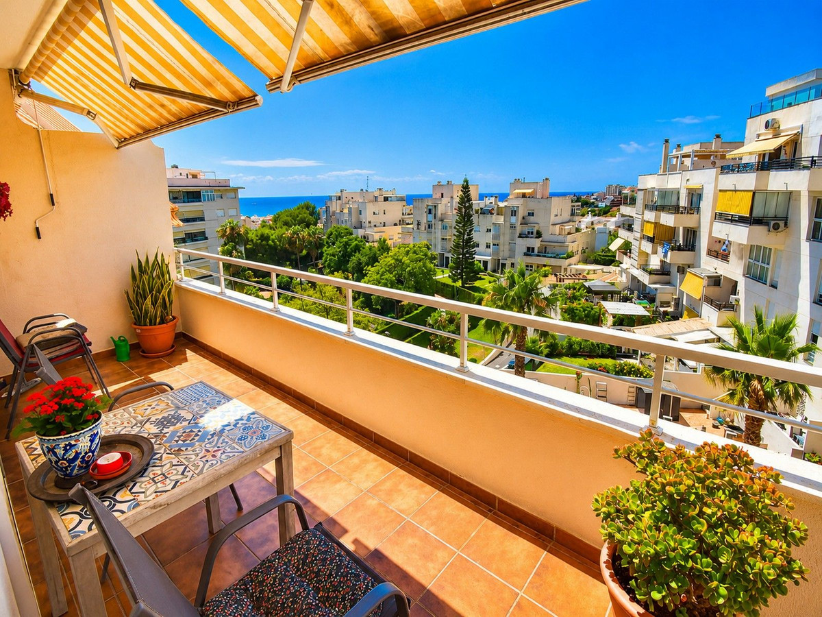 4 Bed Apartment for sale in Benalmadena Costa Costa Del Sol, Málaga, Spain