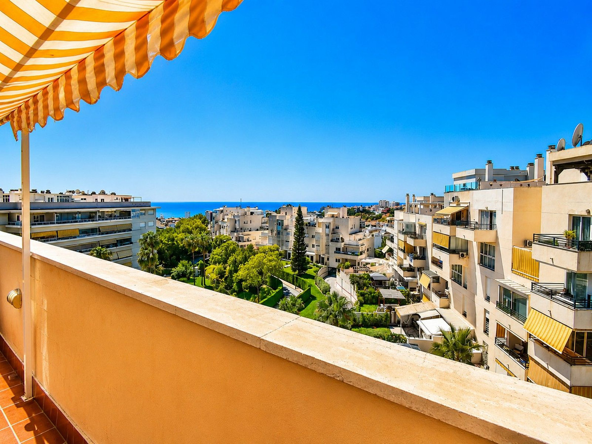4 Bed Apartment for sale in Benalmadena Costa Costa Del Sol, Málaga, Spain
