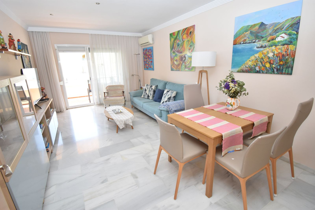 4 Bed Apartment for sale in Benalmadena Costa Costa Del Sol, Málaga, Spain