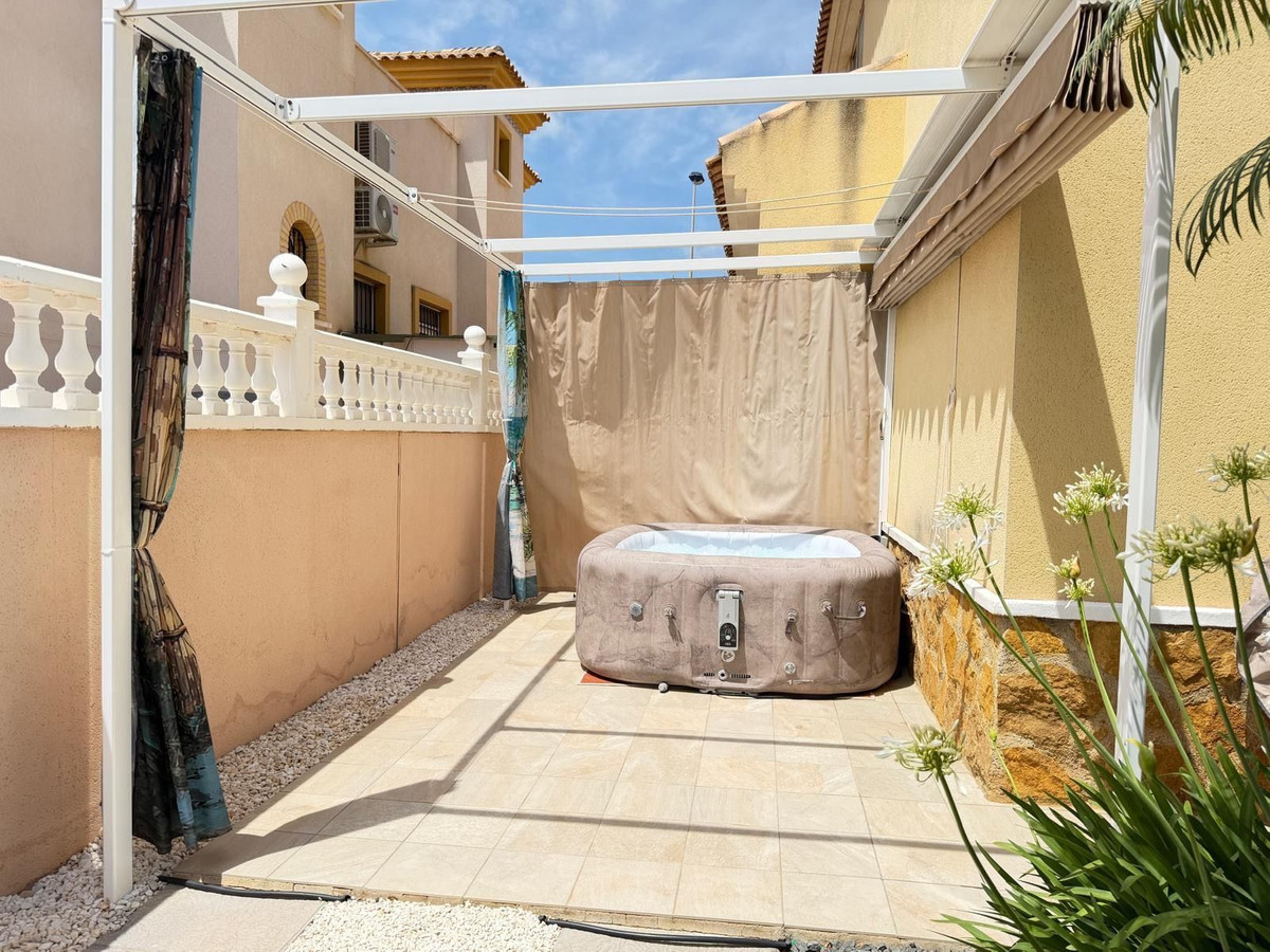 2 Bed Townhouse for sale in Villamartin Costa Blanca, Alicante, Spain