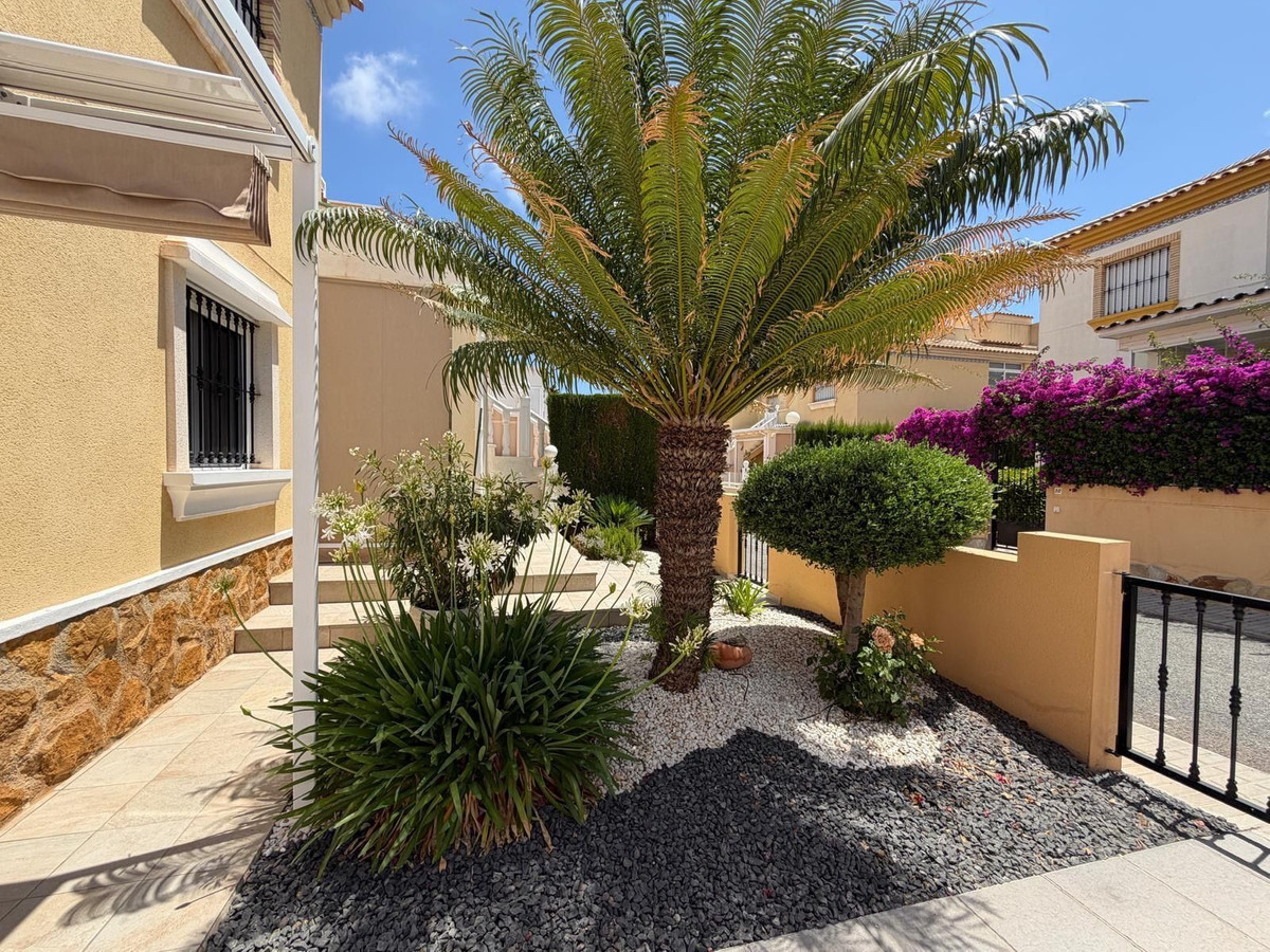 2 Bed Townhouse for sale in Villamartin Costa Blanca, Alicante, Spain