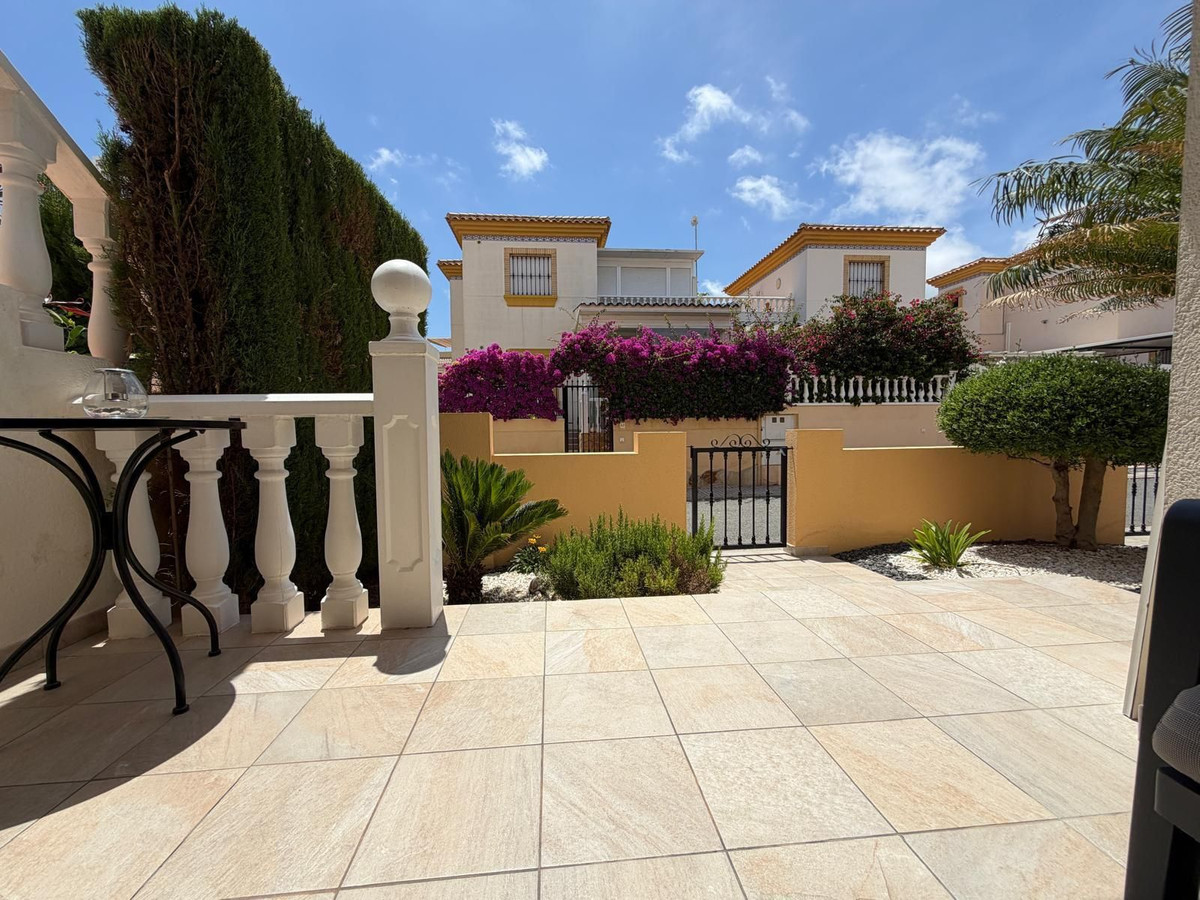 2 Bed Townhouse for sale in Villamartin Costa Blanca, Alicante, Spain