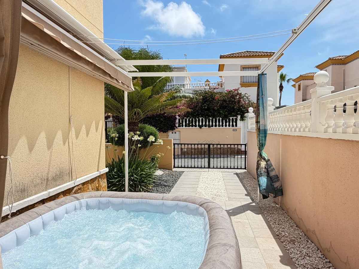 2 Bed Townhouse for sale in Villamartin Costa Blanca, Alicante, Spain
