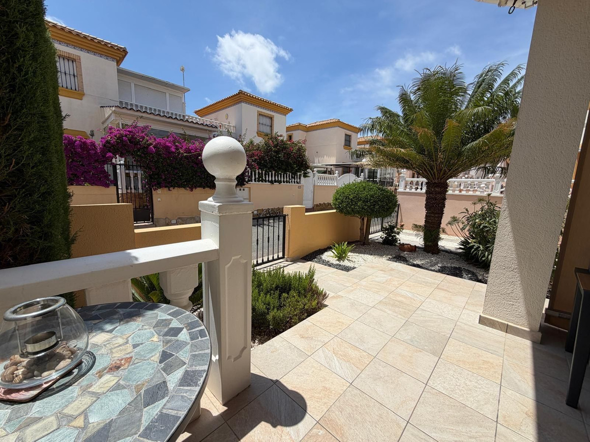 2 Bed Townhouse for sale in Villamartin Costa Blanca, Alicante, Spain