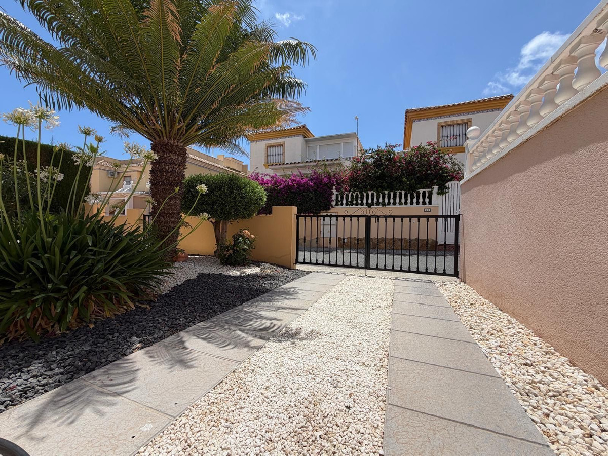 2 Bed Townhouse for sale in Villamartin Costa Blanca, Alicante, Spain
