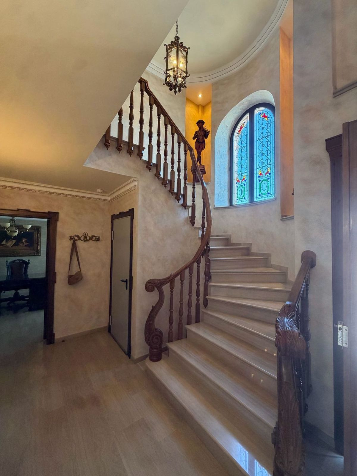 5 Bed Townhouse for sale in Antequera Costa Del Sol, Málaga, Spain