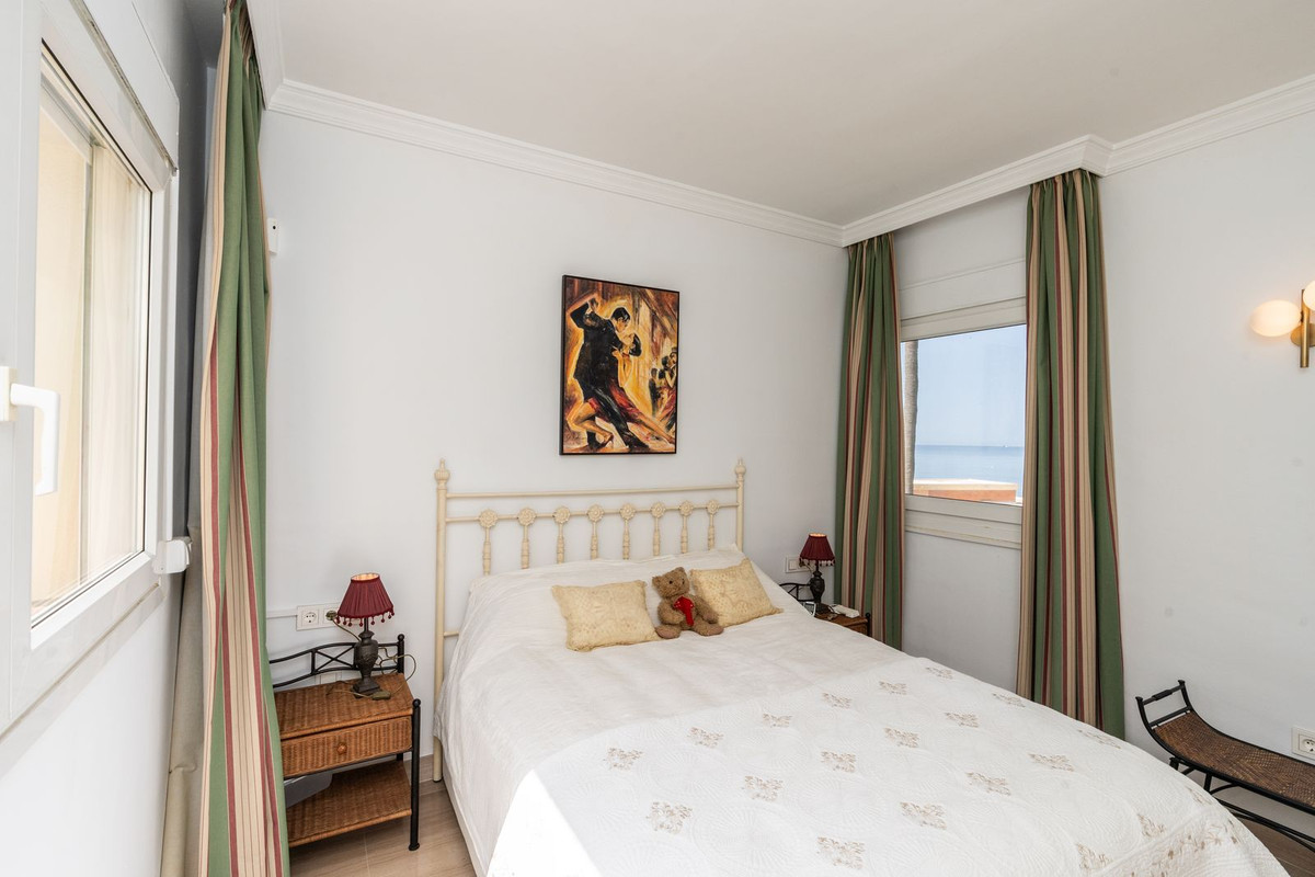 3 Bed Apartment for sale in Elviria Costa Del Sol, Málaga, Spain