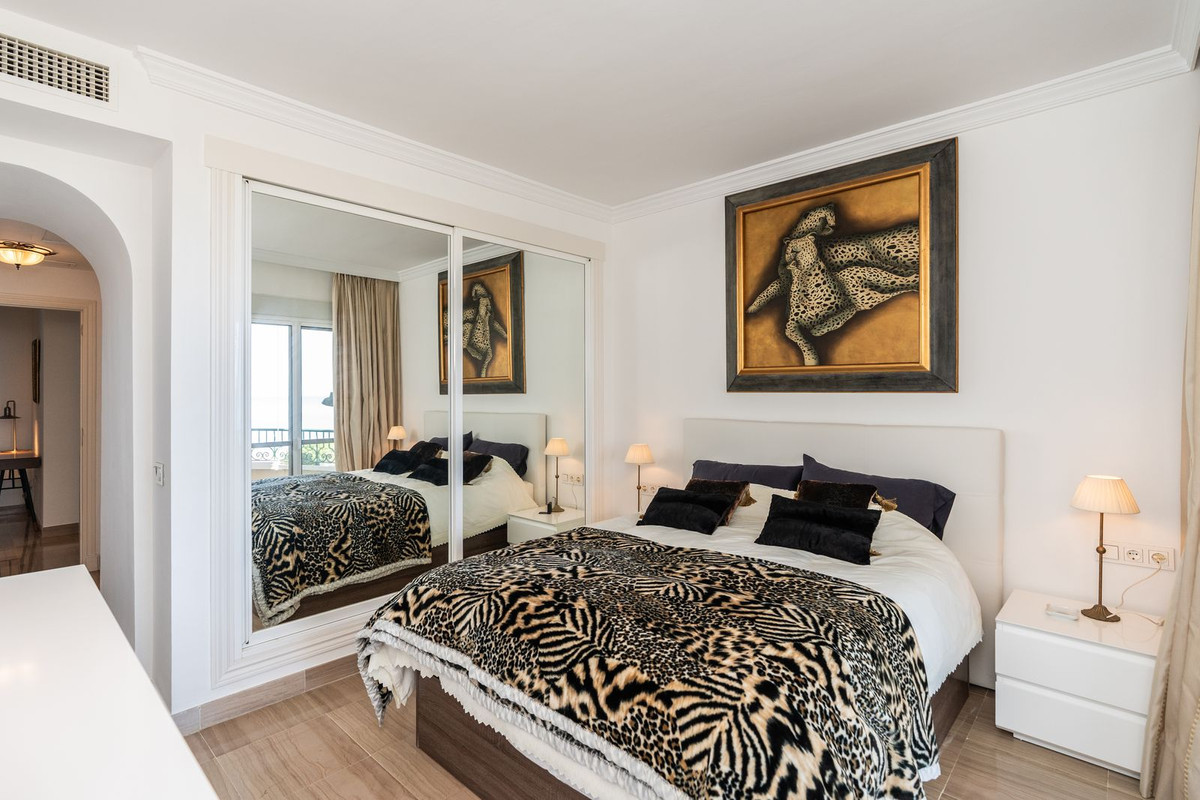3 Bed Apartment for sale in Elviria Costa Del Sol, Málaga, Spain