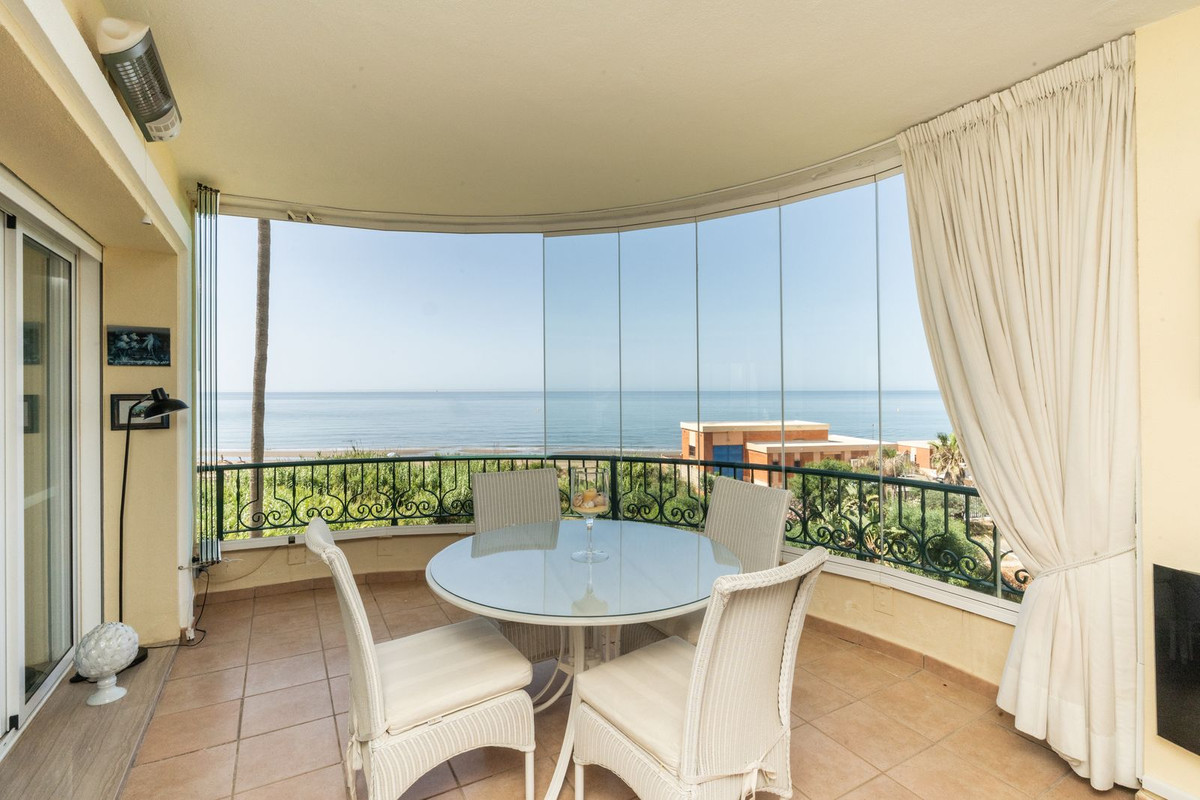 3 Bed Apartment for sale in Elviria Costa Del Sol, Málaga, Spain