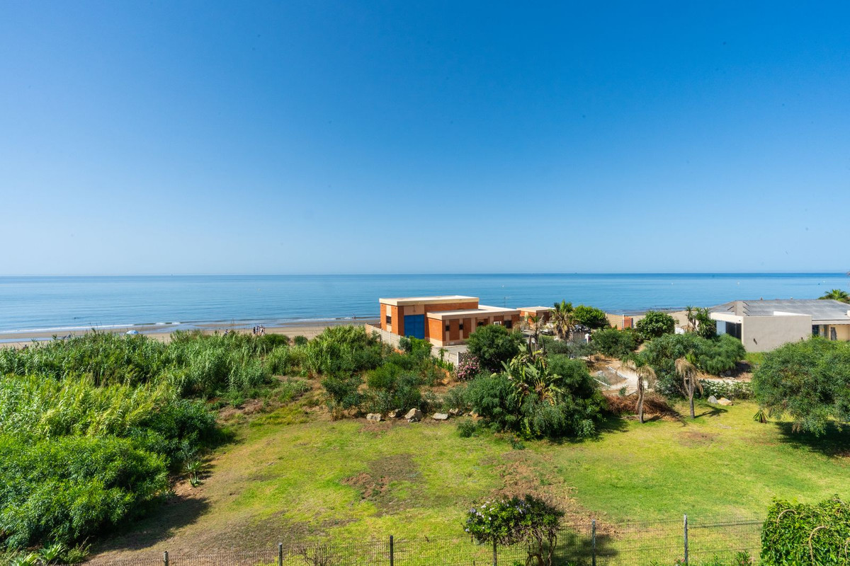 3 Bed Apartment for sale in Elviria Costa Del Sol, Málaga, Spain