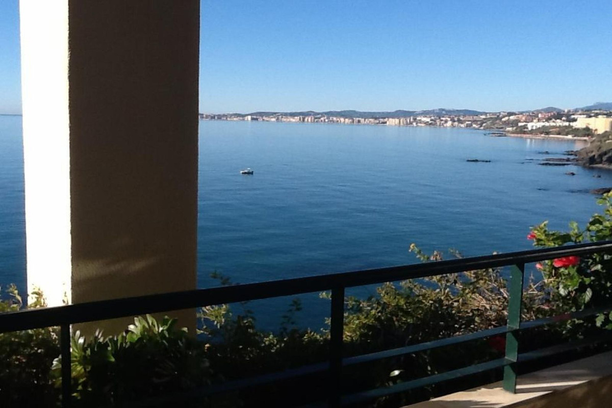 Se vende Apartamento Planta Media de 2 dormitorios en Costa Del Sol, Málaga, España