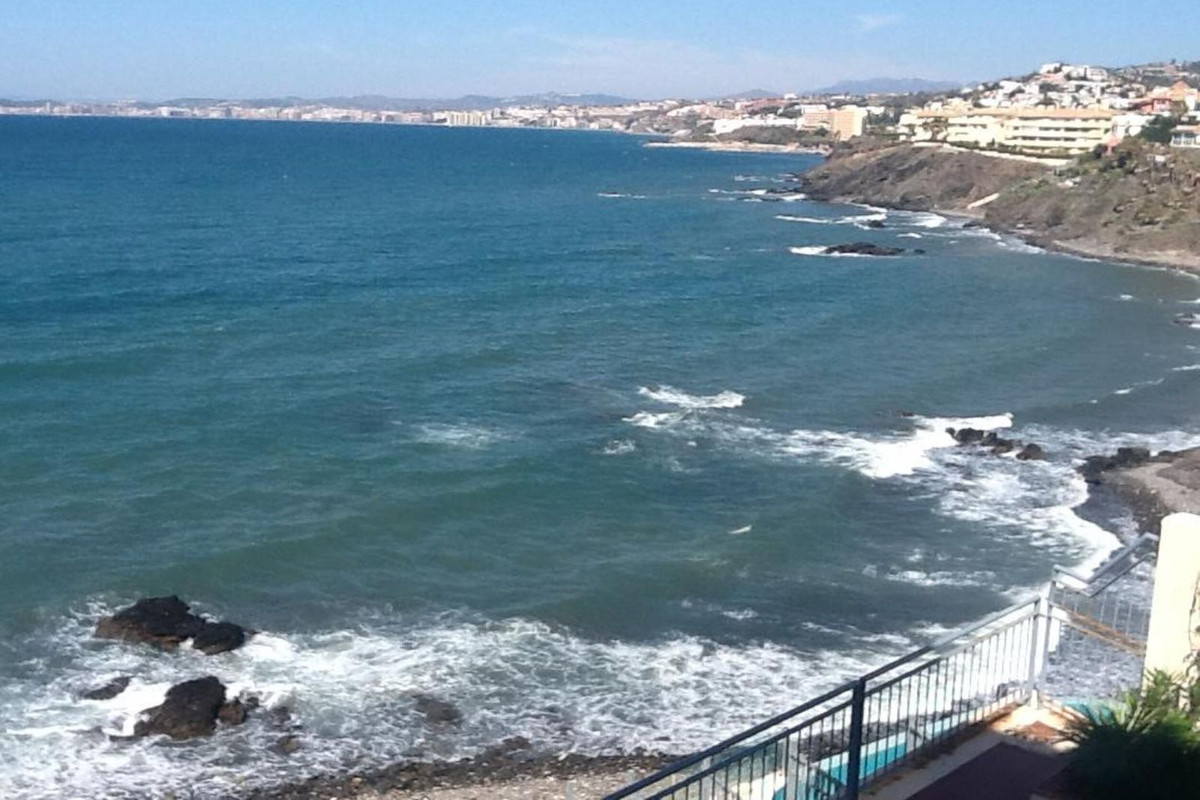 Se vende Apartamento Planta Media de 2 dormitorios en Costa Del Sol, Málaga, España