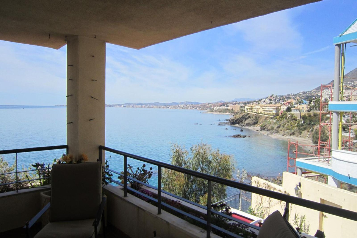 Se vende Apartamento Planta Media de 2 dormitorios en Costa Del Sol, Málaga, España