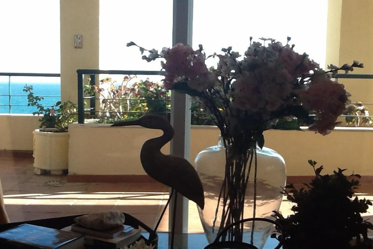 Se vende Apartamento Planta Media de 2 dormitorios en Costa Del Sol, Málaga, España