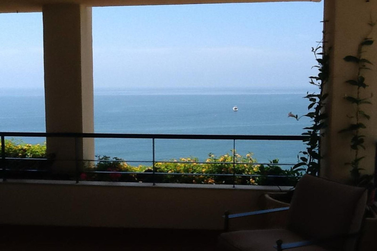 Se vende Apartamento Planta Media de 2 dormitorios en Costa Del Sol, Málaga, España