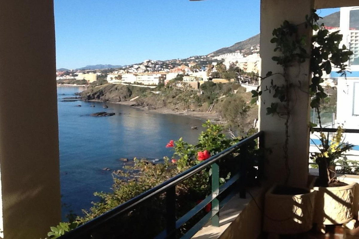 Se vende Apartamento Planta Media de 2 dormitorios en Costa Del Sol, Málaga, España