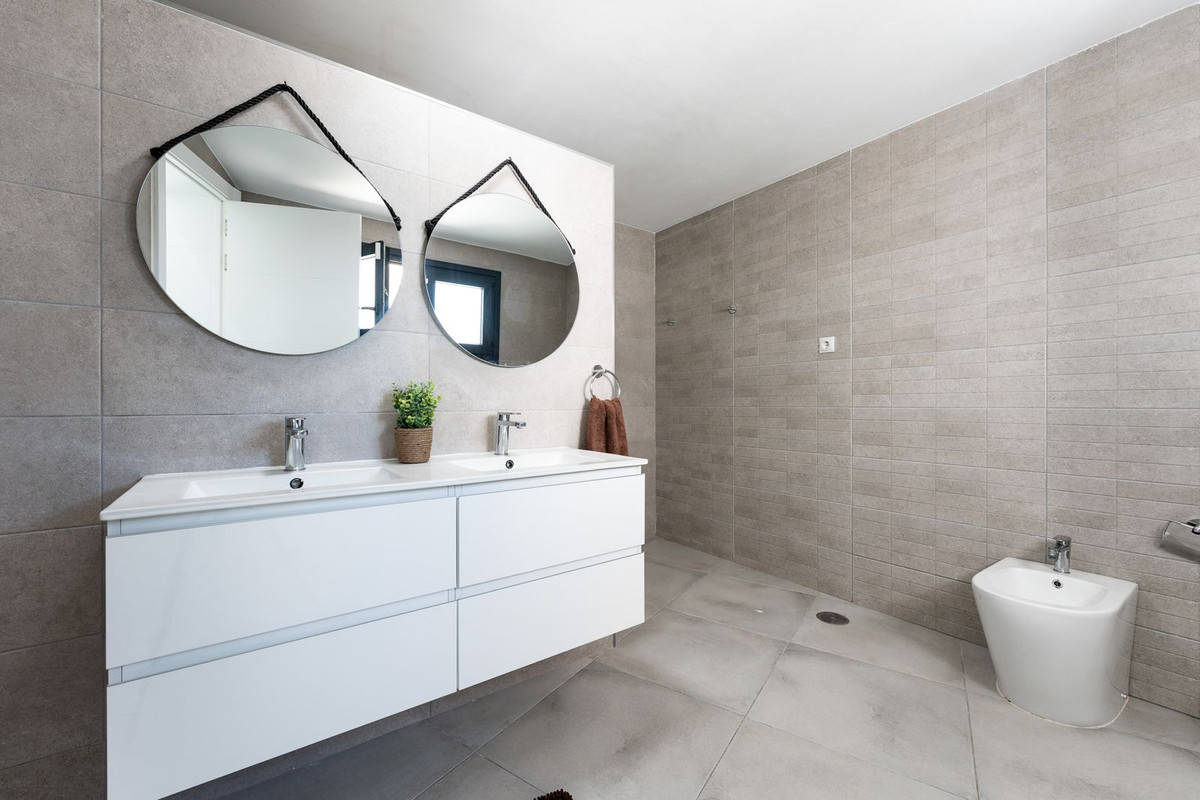 4 Bed Townhouse for sale in Riviera Del Sol Costa Del Sol, Málaga, Spain