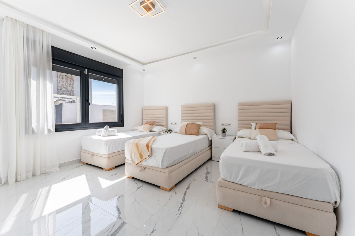 4 Bed Townhouse for sale in Riviera Del Sol Costa Del Sol, Málaga, Spain