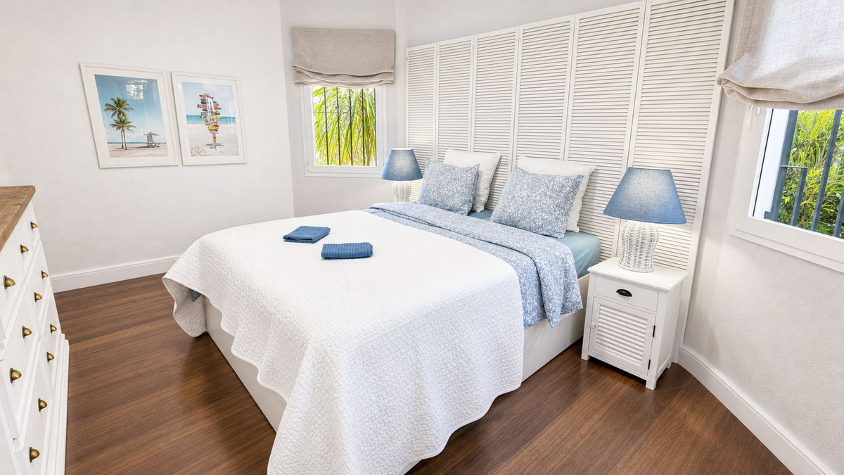 2 Bed Apartment for sale in Elviria Costa Del Sol, Málaga, Spain