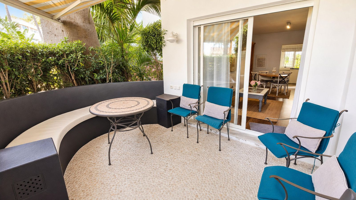 2 Bed Apartment for sale in Elviria Costa Del Sol, Málaga, Spain