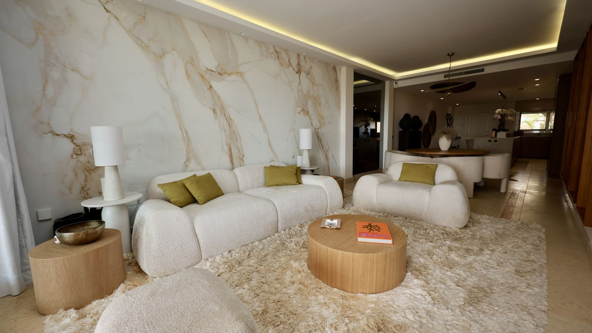 2 Bed Apartment for sale in Nueva Andalucía Costa Del Sol, Málaga, Spain