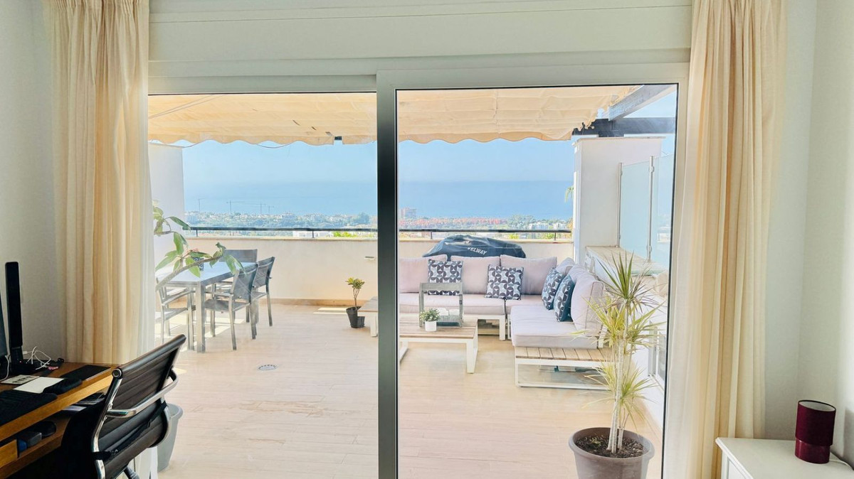 3 Bed Apartment for sale in Marbella Costa Del Sol, Málaga, Spain