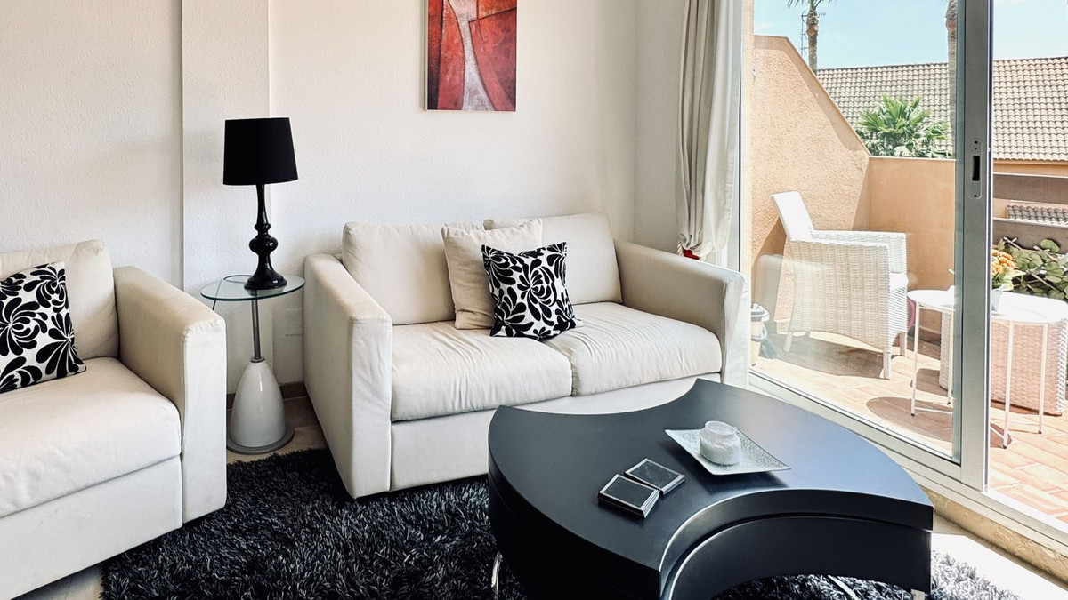 Se vende Apartamento Planta Media de 3 dormitorios en Costa Del Sol, Málaga, España