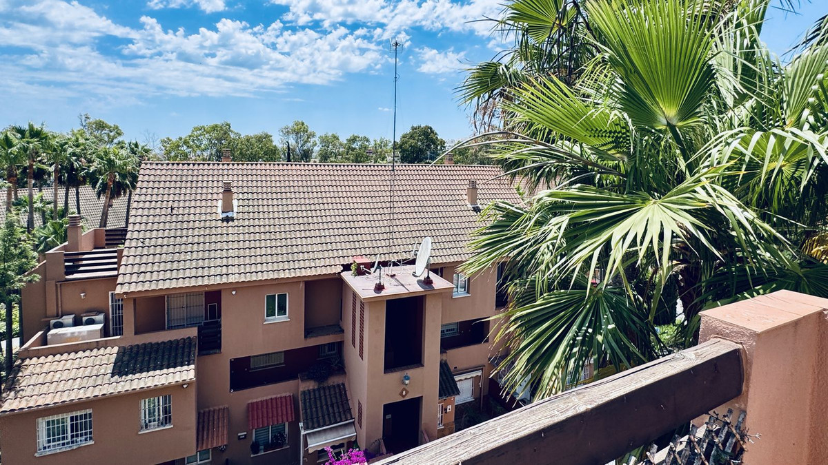 Se vende Apartamento Planta Media de 3 dormitorios en Costa Del Sol, Málaga, España