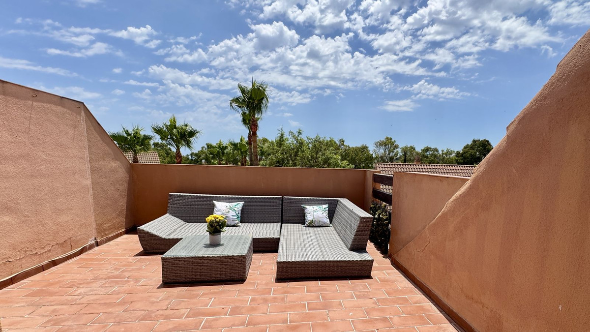 Se vende Apartamento Planta Media de 3 dormitorios en Costa Del Sol, Málaga, España