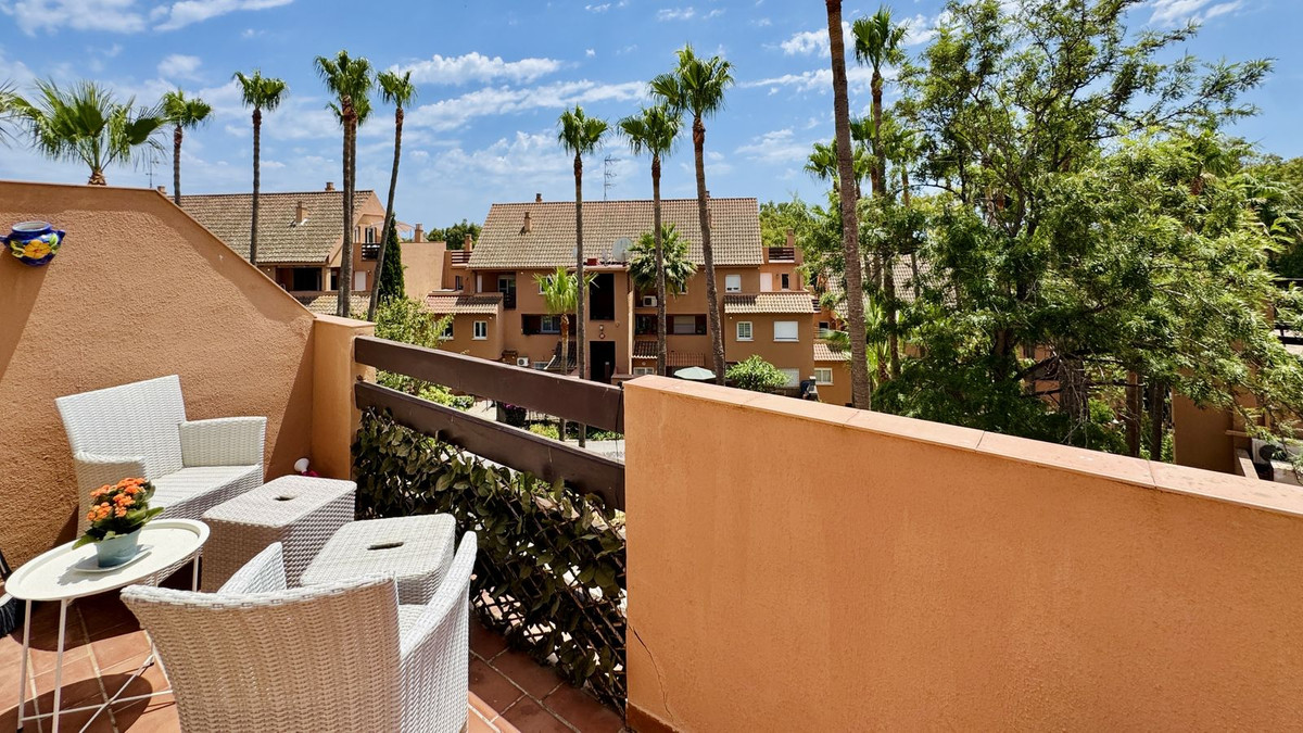 Se vende Apartamento Planta Media de 3 dormitorios en Costa Del Sol, Málaga, España