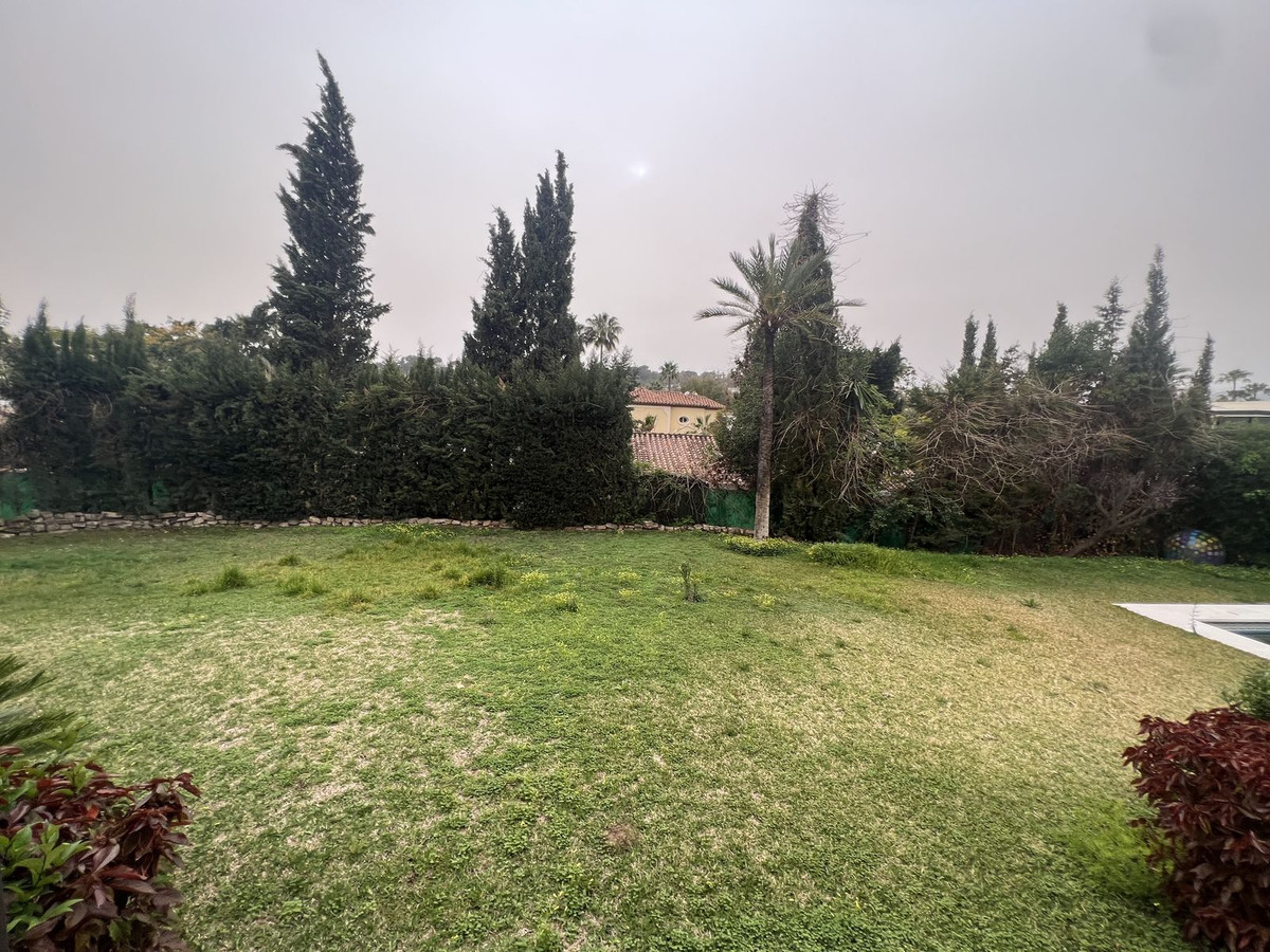 5 Bed Townhouse for sale in Nueva Andalucía Costa Del Sol, Málaga, Spain
