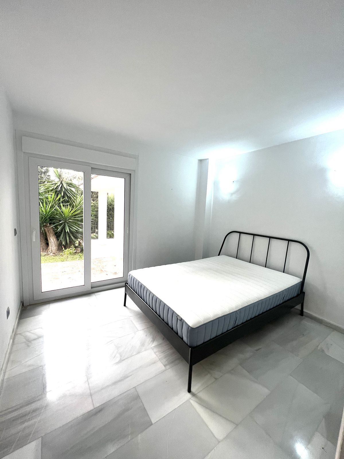 5 Bed Townhouse for sale in Nueva Andalucía Costa Del Sol, Málaga, Spain
