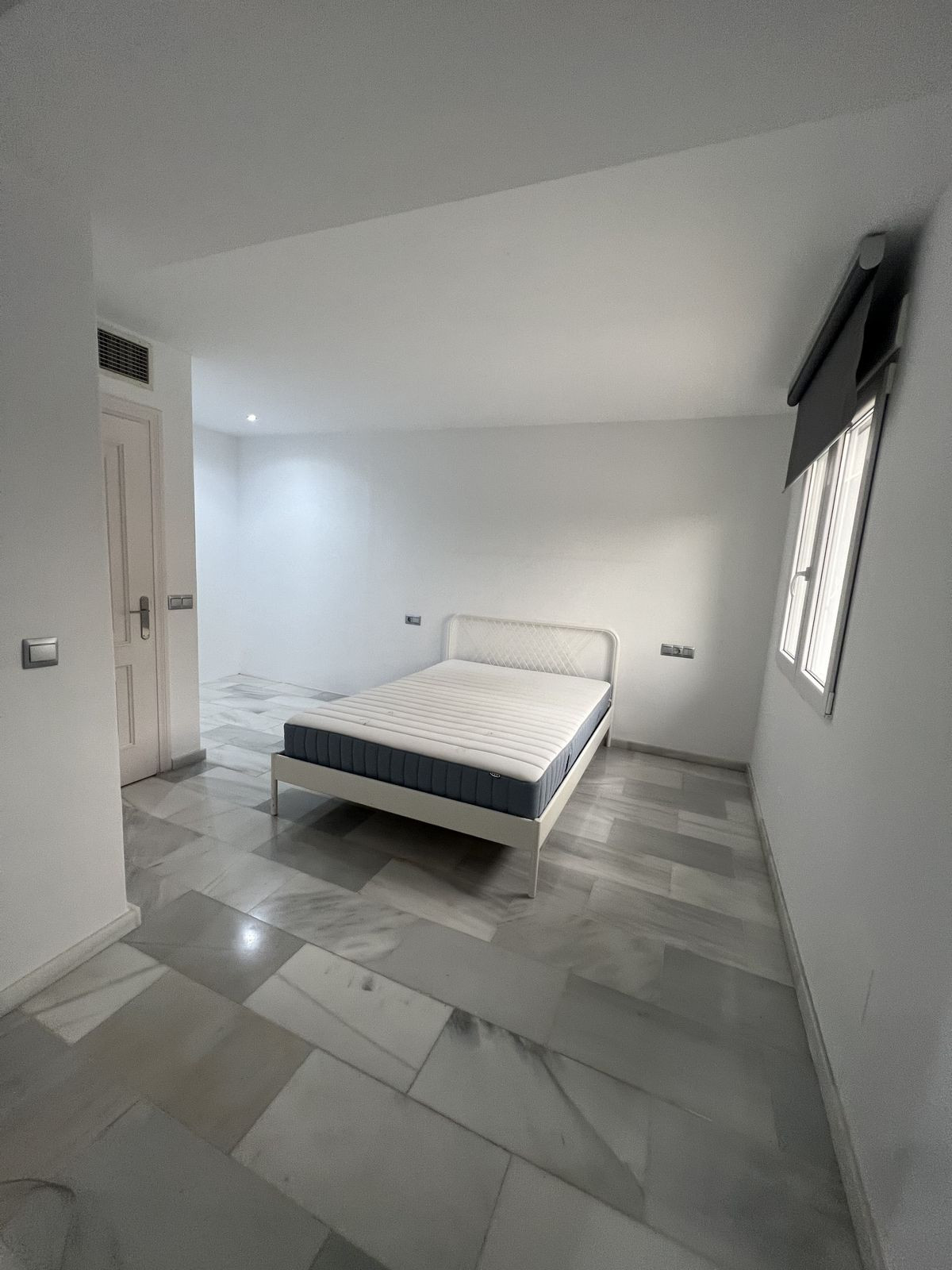 5 Bed Townhouse for sale in Nueva Andalucía Costa Del Sol, Málaga, Spain