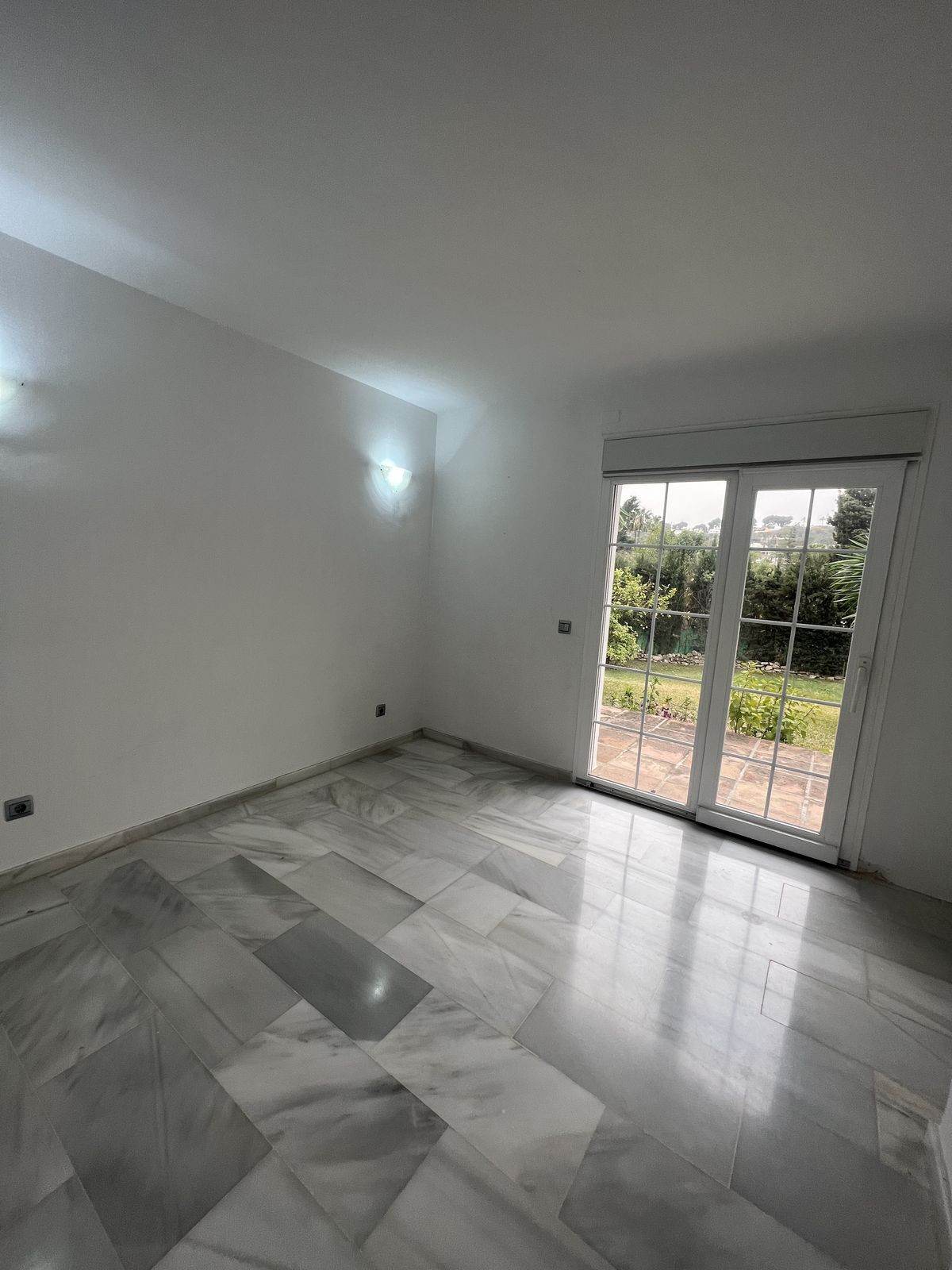 5 Bed Townhouse for sale in Nueva Andalucía Costa Del Sol, Málaga, Spain