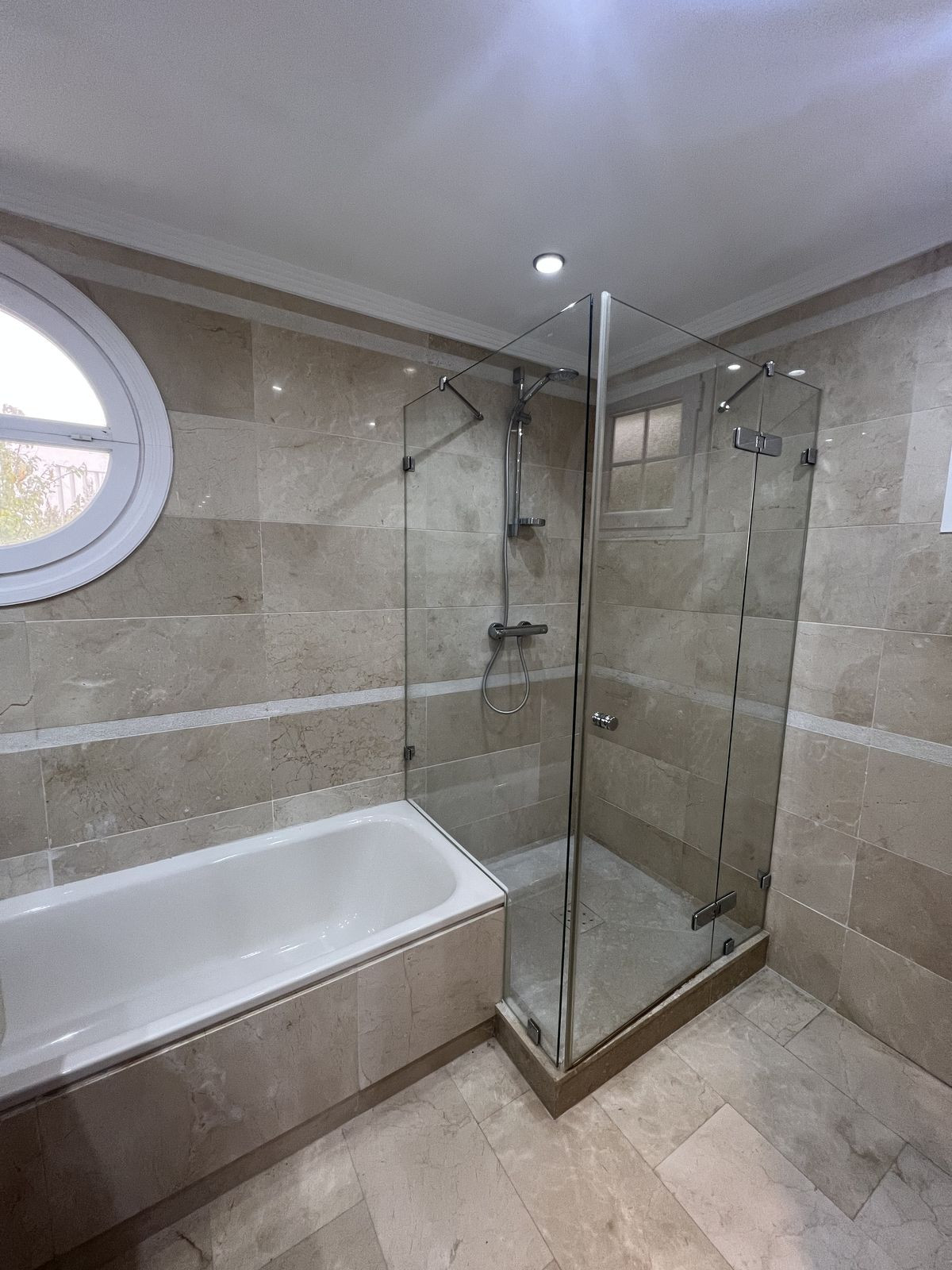 5 Bed Townhouse for sale in Nueva Andalucía Costa Del Sol, Málaga, Spain