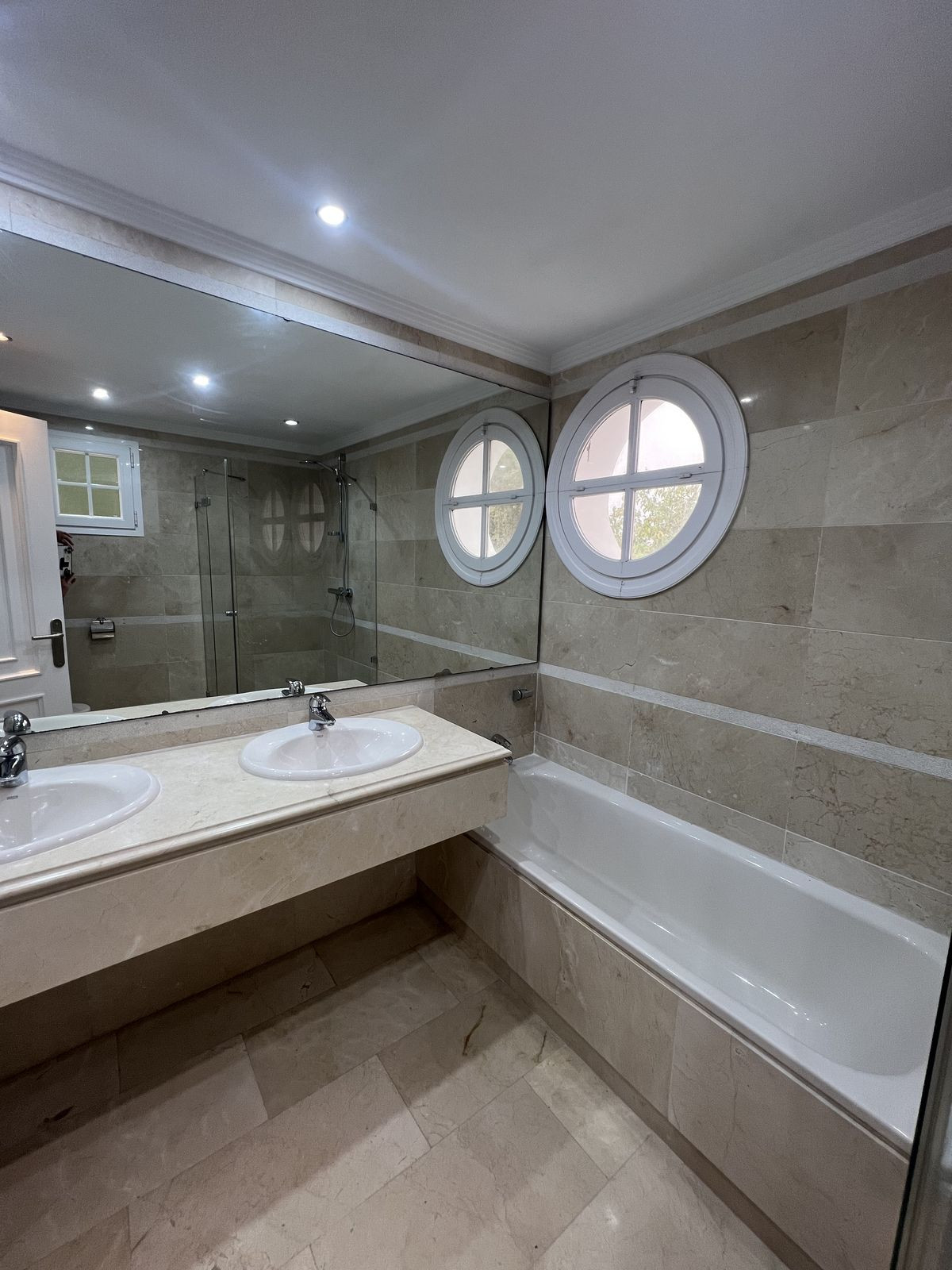 5 Bed Townhouse for sale in Nueva Andalucía Costa Del Sol, Málaga, Spain