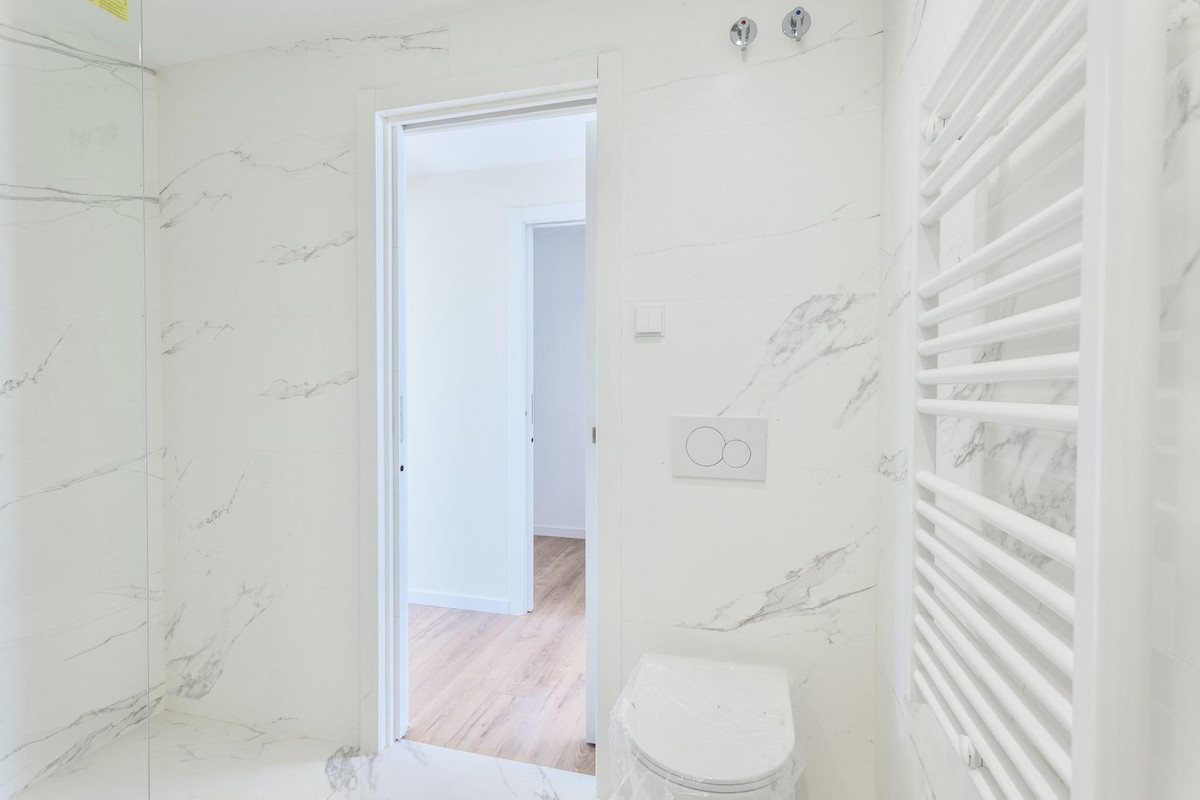 2 Bed Townhouse for sale in Sierrezuela Costa Del Sol, Málaga, Spain