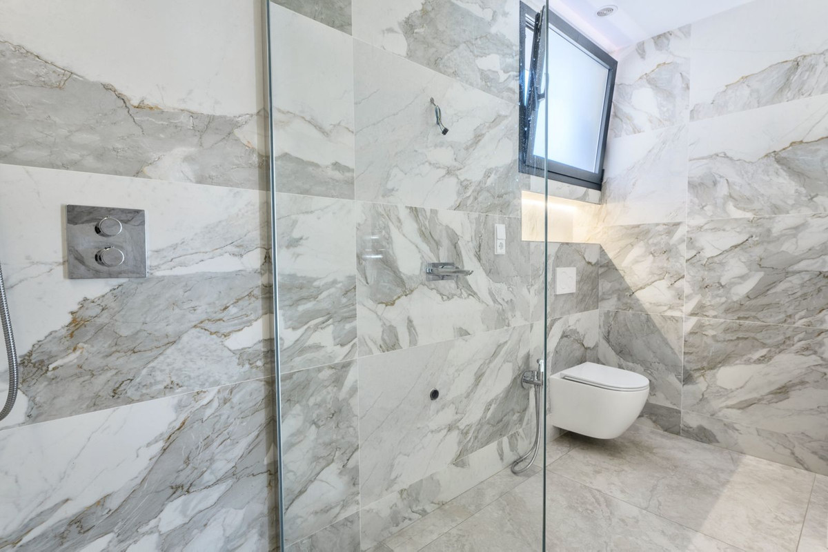 2 Bed Townhouse for sale in Sierrezuela Costa Del Sol, Málaga, Spain
