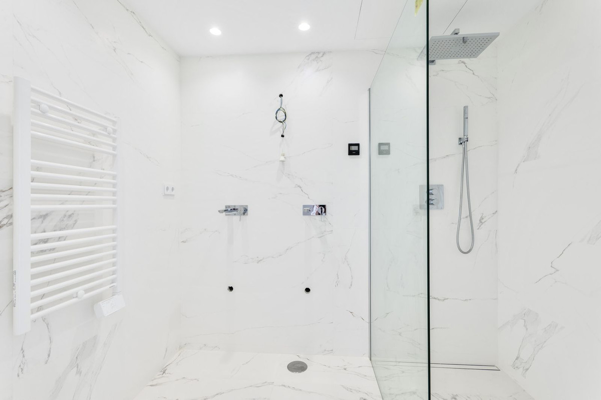 2 Bed Townhouse for sale in Sierrezuela Costa Del Sol, Málaga, Spain