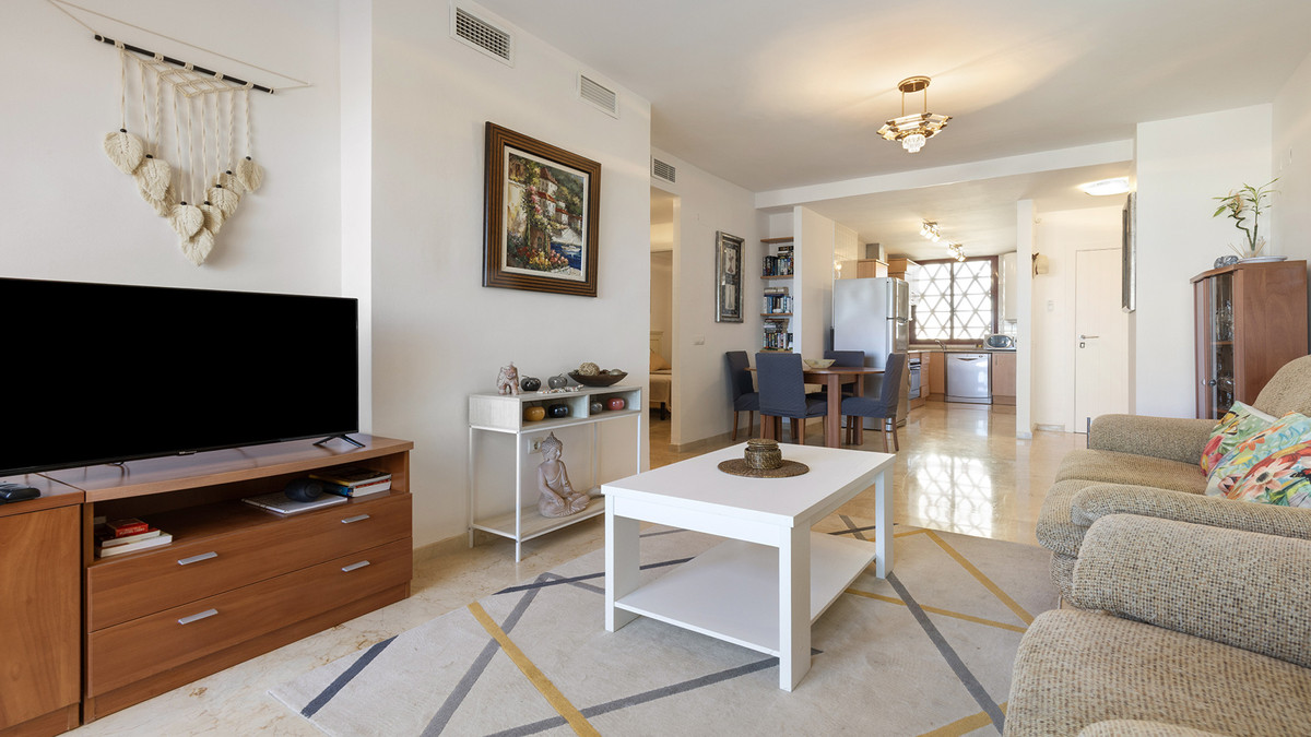 Se vende Apartamento Planta Media de 2 dormitorios en Costa Del Sol, Málaga, España