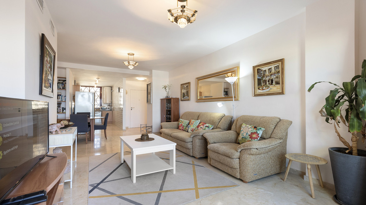 Se vende Apartamento Planta Media de 2 dormitorios en Costa Del Sol, Málaga, España