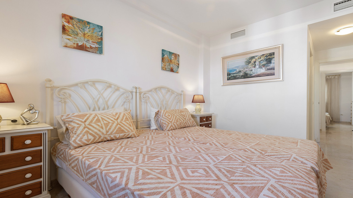 Se vende Apartamento Planta Media de 2 dormitorios en Costa Del Sol, Málaga, España