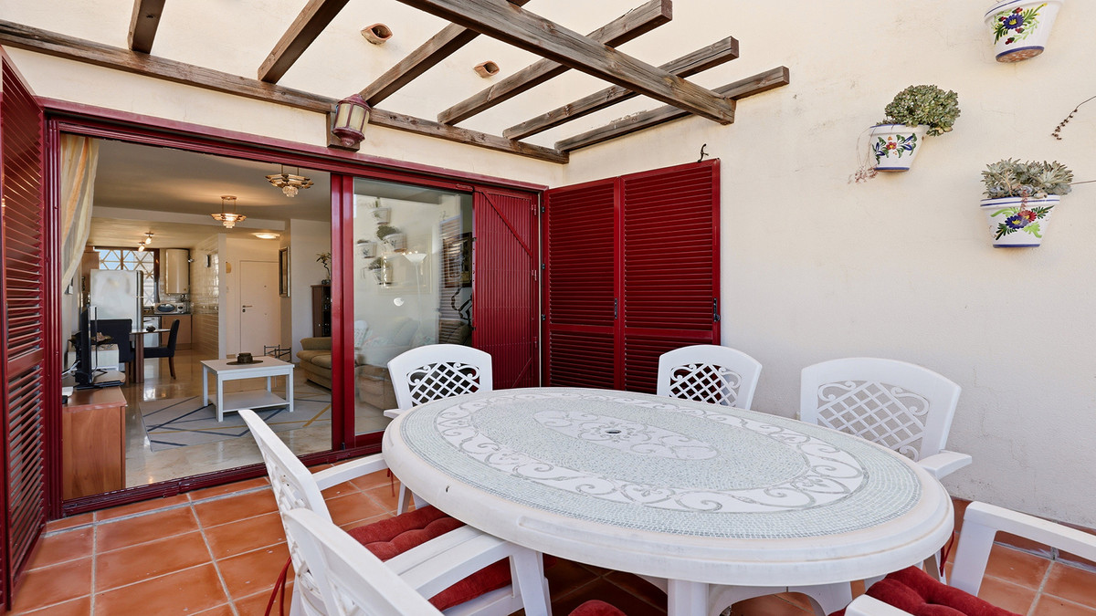 Se vende Apartamento Planta Media de 2 dormitorios en Costa Del Sol, Málaga, España