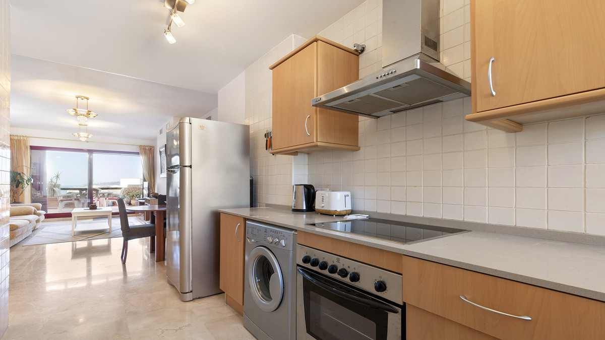 Se vende Apartamento Planta Media de 2 dormitorios en Costa Del Sol, Málaga, España