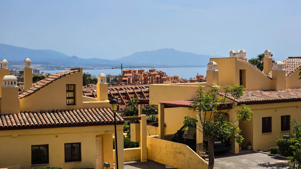 2 Bed Apartment for sale in Manilva Costa Del Sol, Málaga, Spain